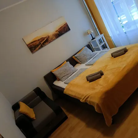 Kawalerka Na Ogarnej Krr Apartment